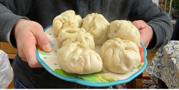 SteamedShrimpBunsCropped.jpg
